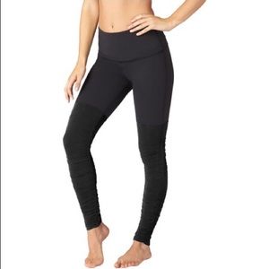 Beyond Yoga Sleek Stripe Leg Warmer Leggings